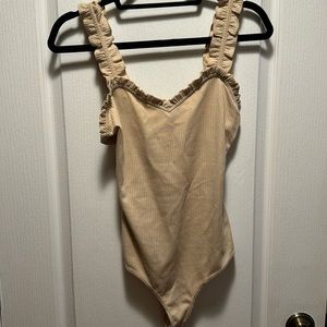 Pink Lily, bodysuit with ruffle details, oatmeal, small